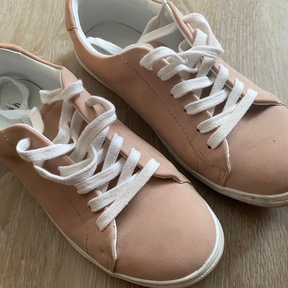 Harlow boathouse sneakers in dusty pink size 9